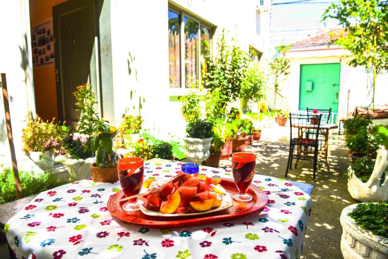 Lovely Apartment W/ Ac + Bath. + Kitchen + Parking And Garden Shkodër Esterno foto