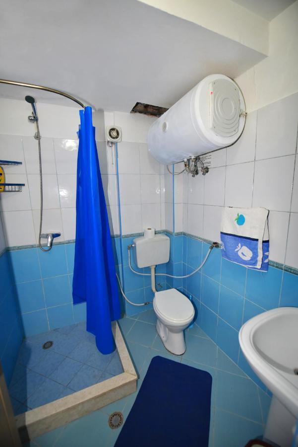 Lovely Apartment W/ Ac + Bath. + Kitchen + Parking And Garden Shkodër Esterno foto